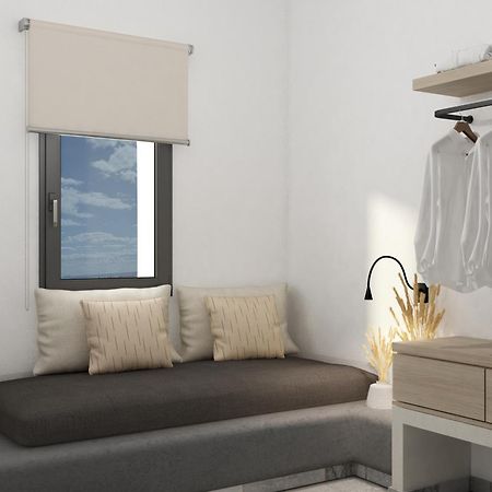 Omilos Beachfront House Parikia  Exterior photo