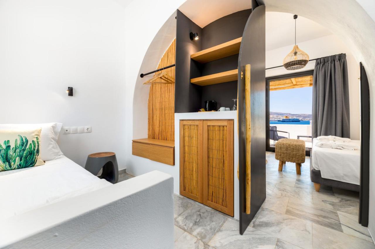 Omilos Beachfront House Parikia  Exterior photo