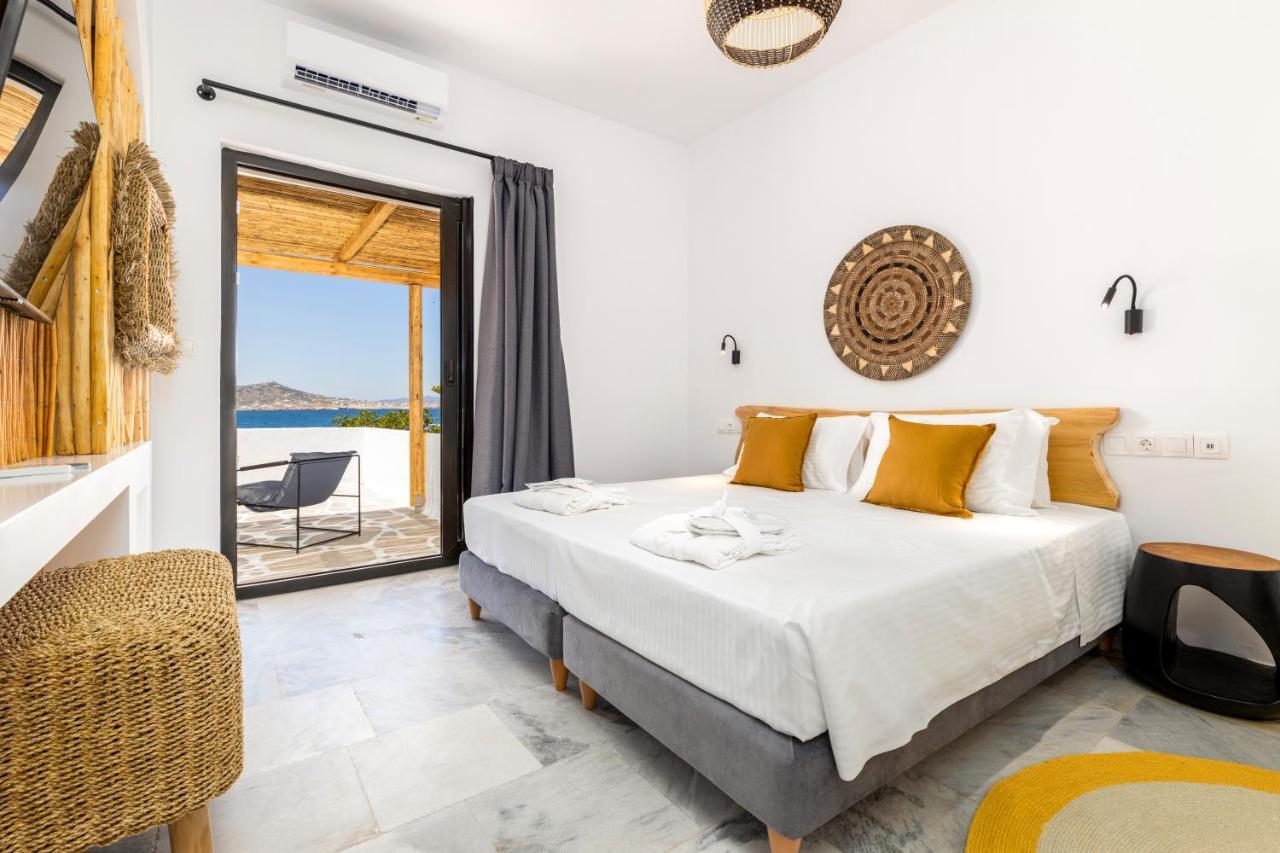 Omilos Beachfront House Parikia  Exterior photo